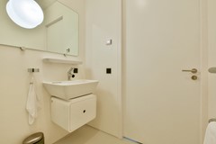 New for rent: Valkenburgerstraat 132F, 1011 NA Amsterdam
