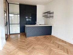 Under offer: Overtoom, 1054 HX Amsterdam