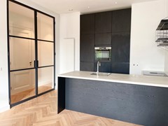 Under offer: Overtoom, 1054 HX Amsterdam