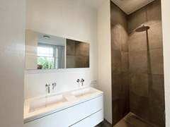 Under offer: Overtoom, 1054 HX Amsterdam