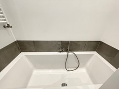 Under offer: Overtoom, 1054 HX Amsterdam