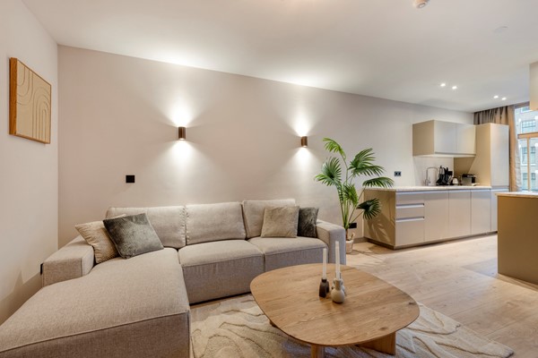 Medium property photo - Overtoom, 1054 LE Amsterdam