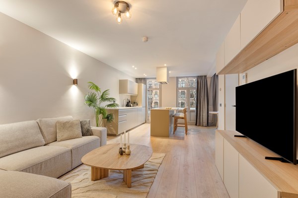 Medium property photo - Overtoom, 1054 LE Amsterdam