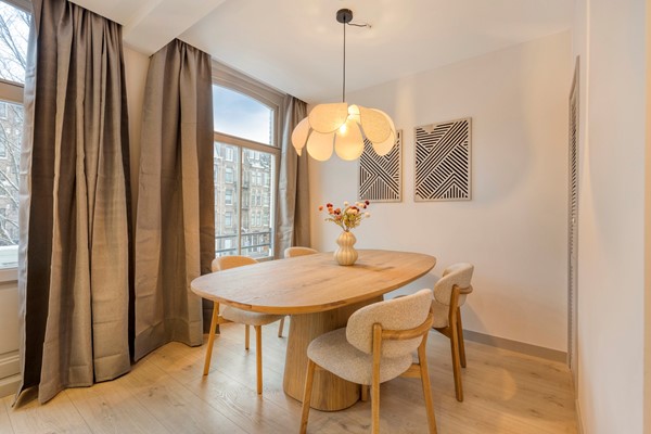 Medium property photo - Overtoom, 1054 LE Amsterdam