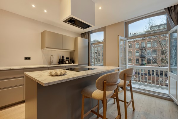 Medium property photo - Overtoom, 1054 LE Amsterdam