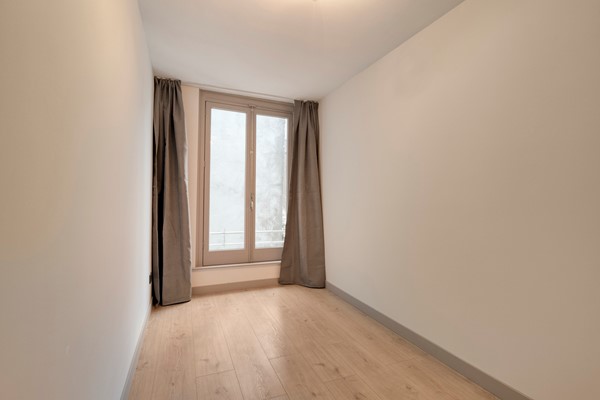 Medium property photo - Overtoom, 1054 LE Amsterdam