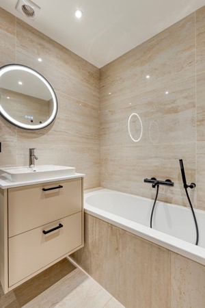 Medium property photo - Overtoom, 1054 LE Amsterdam