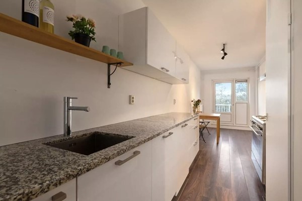 Medium property photo - Dantestraat 274, 1102 ZS Amsterdam