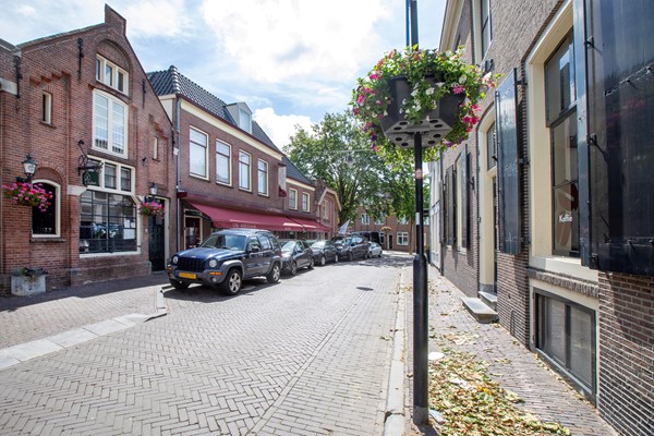 Te koop: Uniek en sfeervol restaurant met een appartement op de verdieping in het Historisch Stadscentrum!!
