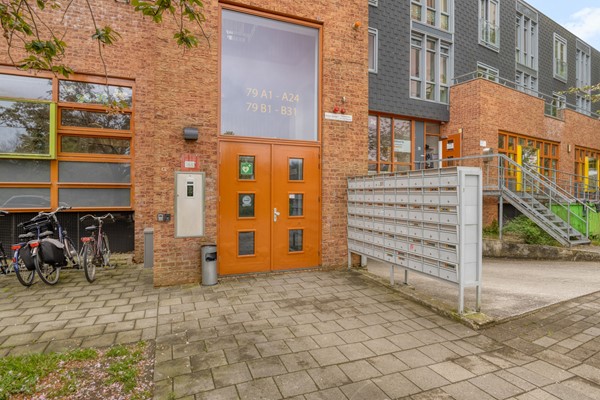 Te koop: Ruim 3-kamer appartement met groot dakterras, garageplaats en berging 