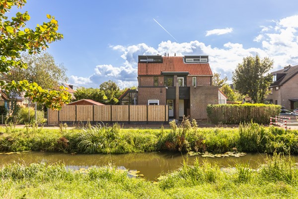 Verkocht onder voorbehoud: wonen in Molenvliet nabij het stadspark met volop ruimte binnen én buiten!