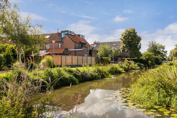 Verkocht onder voorbehoud: wonen in Molenvliet nabij het stadspark met volop ruimte binnen én buiten!