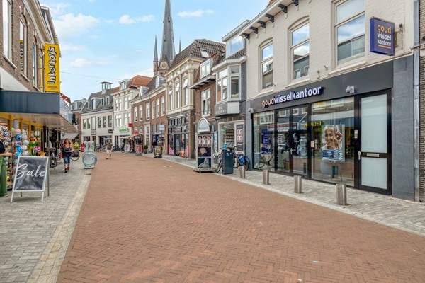 Te koop: Comfortabel wonen met ruim balkon op het zuiden in het hartje van Woerden:
