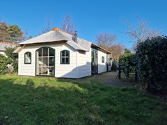 Te koop: 4 persoons cottage met sauna, gelegen op vakantiepark Landal Schuttersbos, te Terschelling.