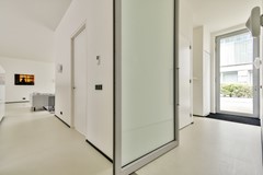 For rent: Valkenburgerstraat 132B, 1011 NA Amsterdam