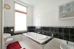 Price reduced: Thomsonlaan 35, 2565 KZ The Hague
