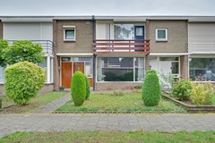 Te koop: COMPLETE (STARTERS)WONING GELEGEN IN HET CENTRUM VAN ZEVENAAR!