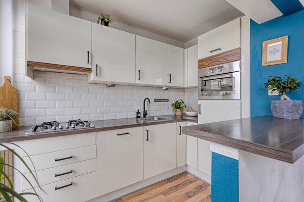 Medium property photo - Wormerveerstraat 52, 2547 XT The Hague