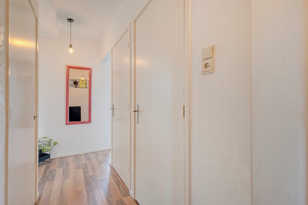 Medium property photo - Wormerveerstraat 52, 2547 XT The Hague