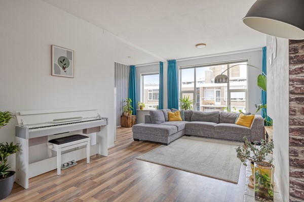 Medium property photo - Wormerveerstraat 52, 2547 XT The Hague