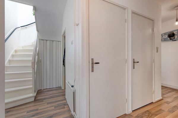 Medium property photo - Wormerveerstraat 52, 2547 XT The Hague
