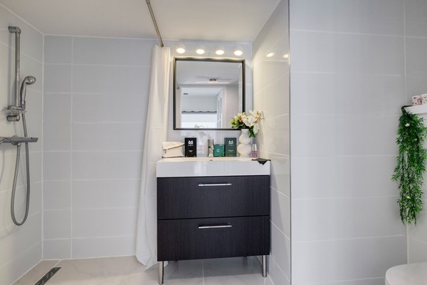 Medium property photo - Stortenbekerstraat 233, 2525 SE Den Haag