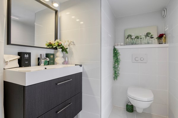 Medium property photo - Stortenbekerstraat 233, 2525 SE Den Haag