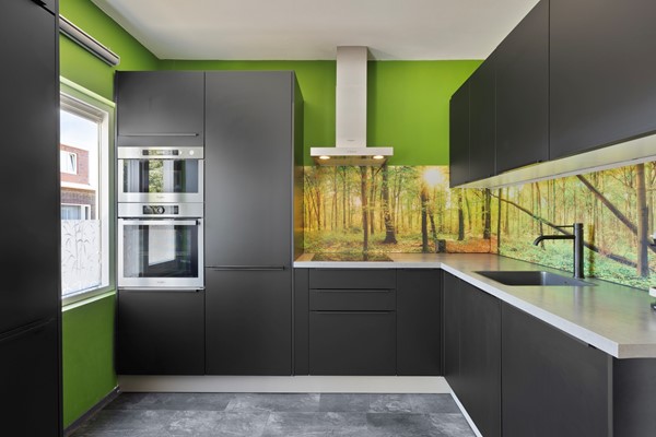 Medium property photo - Van der Gaagstraat 69, 2552 VB The Hague