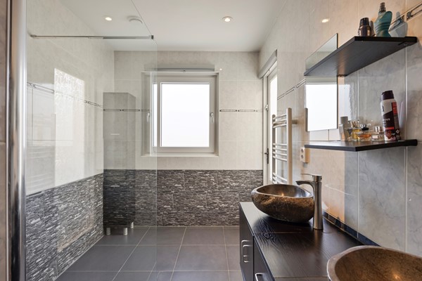 Medium property photo - Van der Gaagstraat 69, 2552 VB The Hague