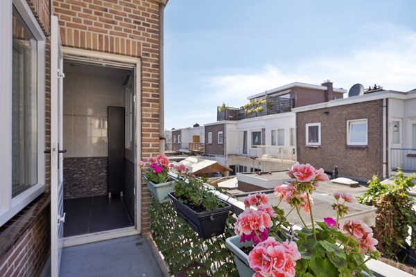 Medium property photo - Van der Gaagstraat 69, 2552 VB The Hague