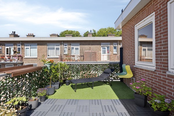 Medium property photo - Van der Gaagstraat 69, 2552 VB The Hague
