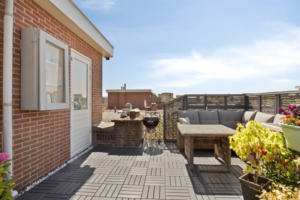 Medium property photo - Van der Gaagstraat 69, 2552 VB The Hague