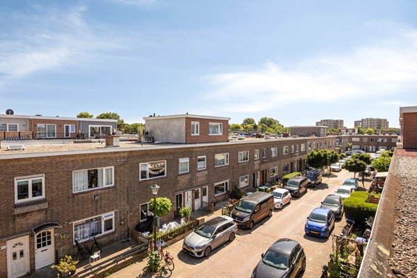 Medium property photo - Van der Gaagstraat 69, 2552 VB The Hague