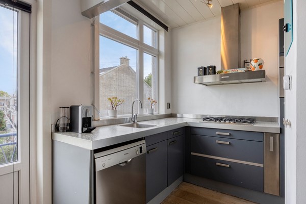 Medium property photo - Nieuwersluisstraat 22, 2546 RX Den Haag
