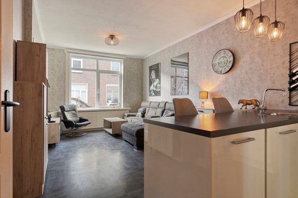 Medium property photo - Stadstuinen 10, 2551 VH Den Haag