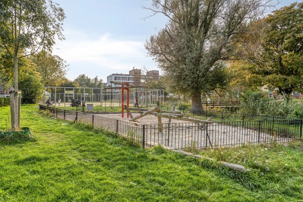 Medium property photo - Johan Gramstraat 35, 2522 WT Den Haag