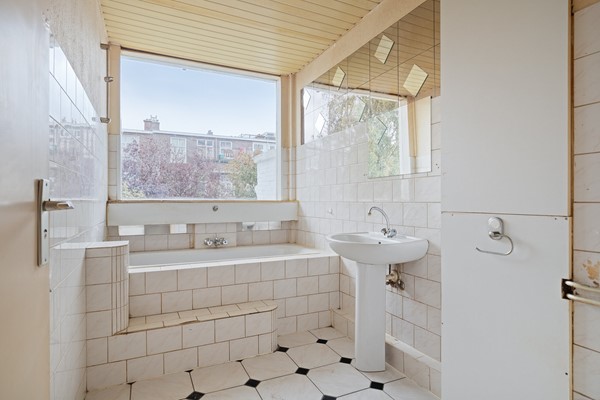 Medium property photo - Lavendelstraat 74, 2563 PT The Hague