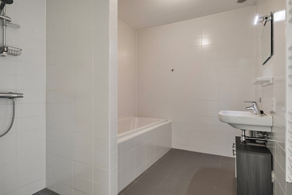 Medium property photo - Meppelweg 662, 2544 BN The Hague