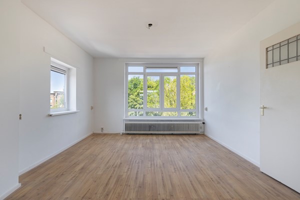 LaanvanMeerdervoort11542555CAsGravenhageNL-11.jpg