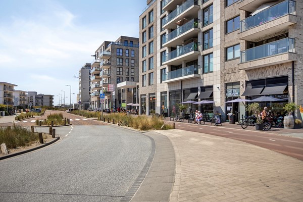 Deltaplein3332554GTsGravenhageNL-53.jpg