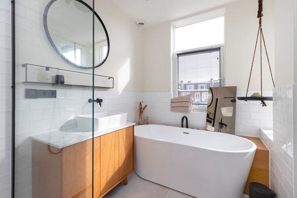 Medium property photo - Admiralengracht 60-3, 1057 GB Amsterdam