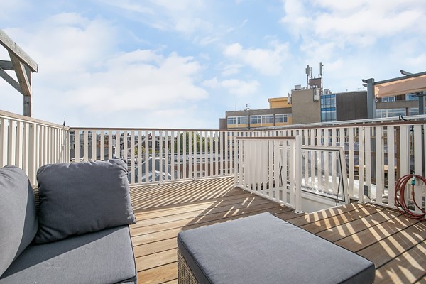 Medium property photo - Van Oldenbarneveldtstraat 98-3, 1052 KJ Amsterdam