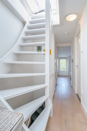 Medium property photo - Van Oldenbarneveldtstraat 98-3, 1052 KJ Amsterdam