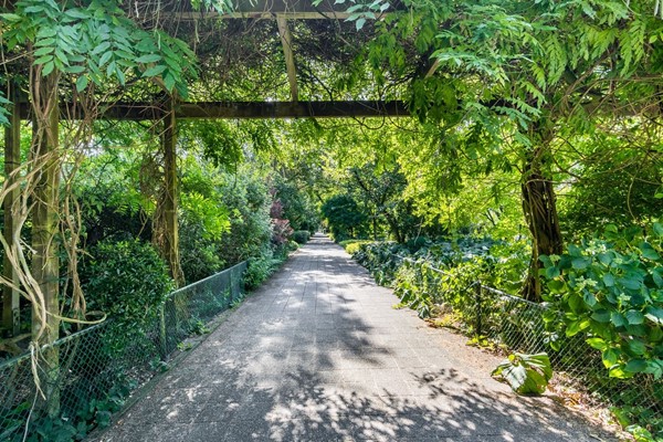 Medium property photo - Van Nijenrodeweg, 1082 HA Amsterdam