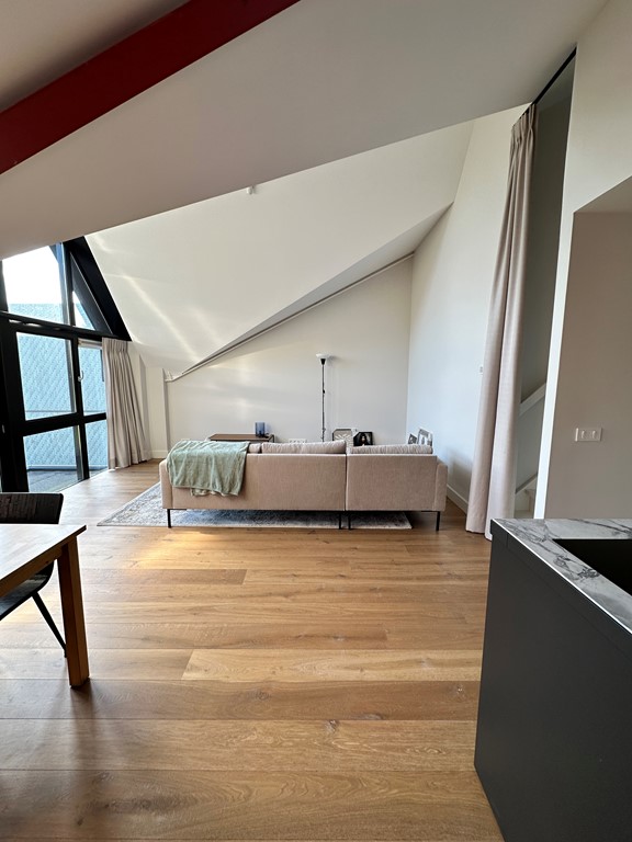 West, Avenhorn foto 4