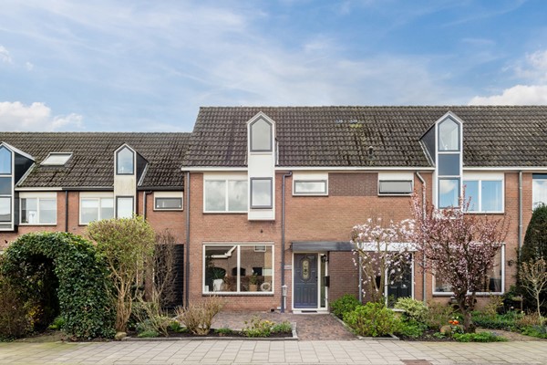 Sold subject to conditions: Graaf Albrechtstraat 27, 2415 AW Nieuwerbrug aan den Rijn