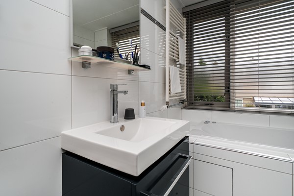 Medium property photo - Schipbeekstraat 19, 3313 AP Dordrecht