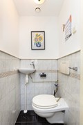 Toilet_01.jpg