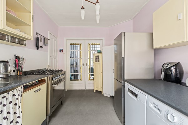Medium property photo - Van der Meydestraat 16BG, 3039 TH Rotterdam