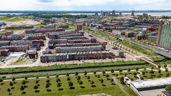Medium property photo - Cypruskade 12, 1362 JN Almere